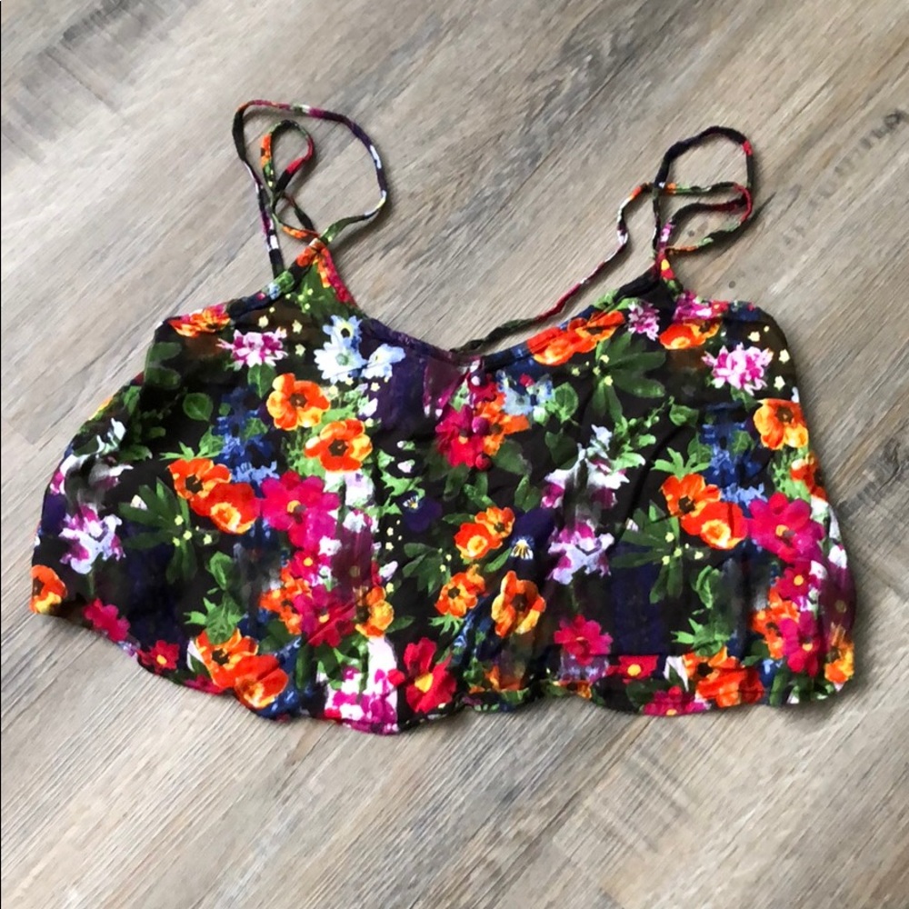 Crop top.